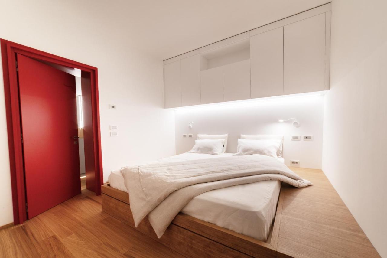 Апартаменты Catoo Dimora Di Design Park In Palazzo Nobiliare Al Duomo Падуя Экстерьер фото