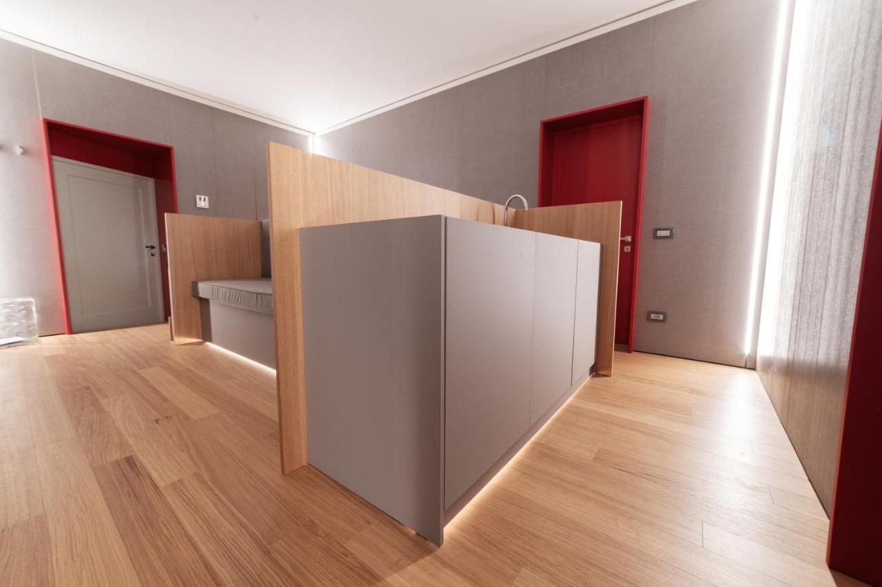 Апартаменты Catoo Dimora Di Design Park In Palazzo Nobiliare Al Duomo Падуя Экстерьер фото